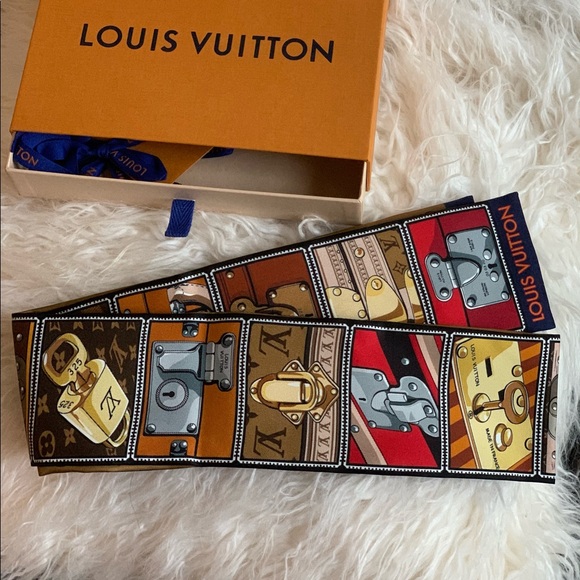 🌸  2X HP LV Limited Edition “Lock it” Bandeau - Picture 14 of 15